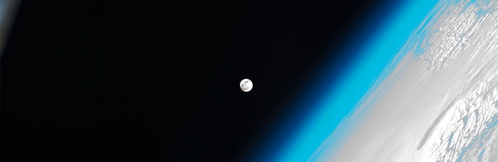 moon and earth's atmosphere
